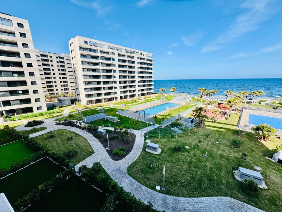 Апартаменти з 2 спальнями · 1-ша лінія моря · Три Басейни · Іспанія