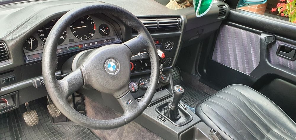 BMW E30 Turbo Touring klima