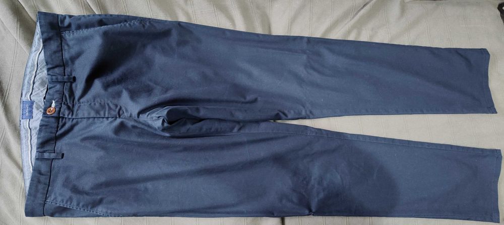 Gant Spodnie Chinosy. W34 L32.