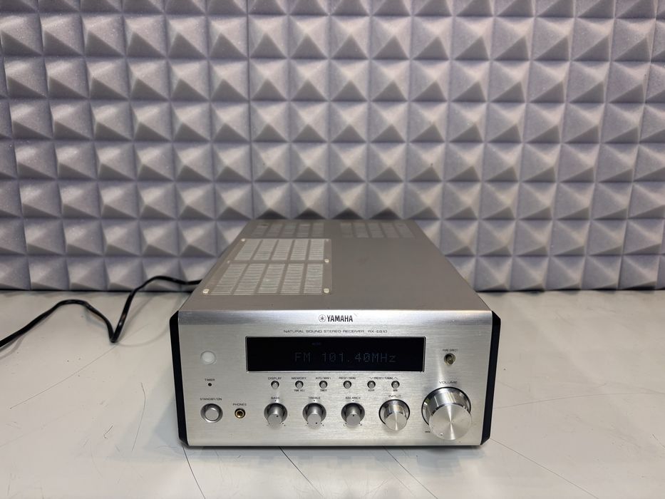 Amplituner Yamaha RX E 810