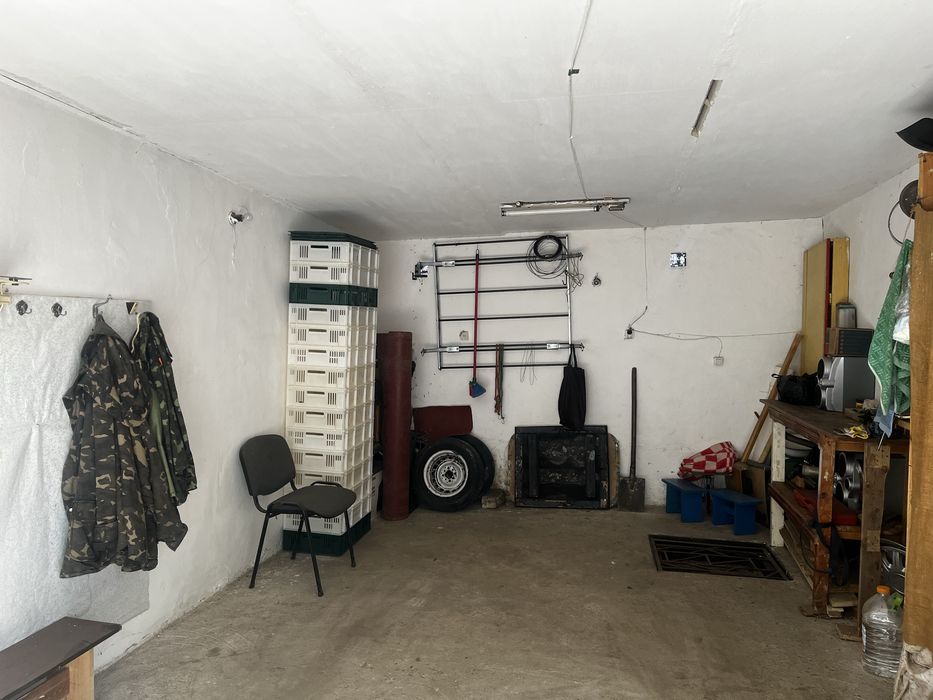 Продається  кірпічний гараж