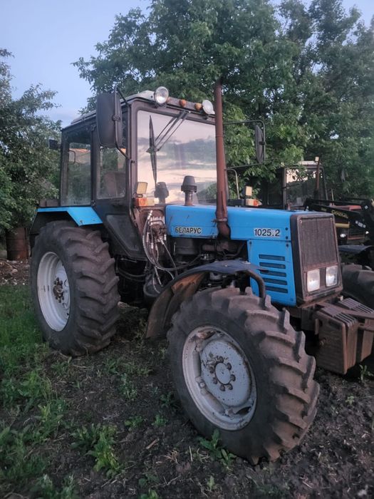 Продам трактор 1025.2
