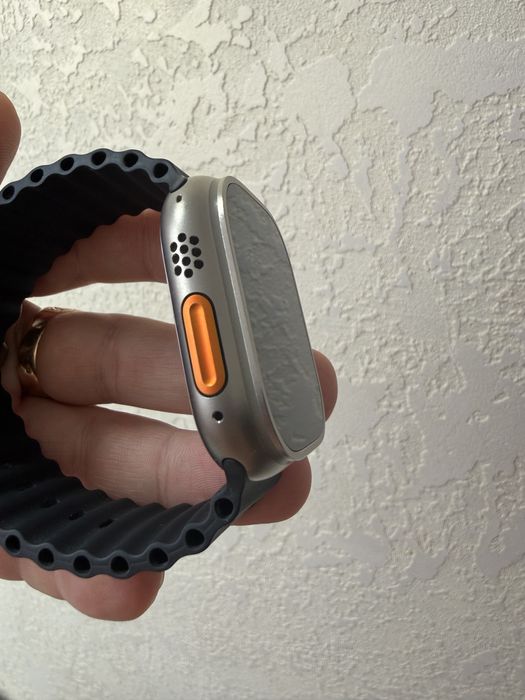 Apple Watch Ultra 49mm Titanium Midnight Ocean Band A2622