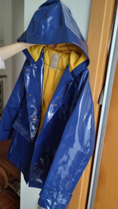 Parka impermeável com capuz da Pull bear