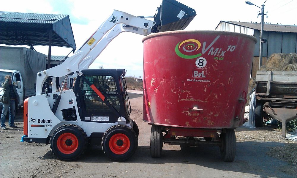 Bobcat: допоможу вибрати мінінавантажувач і навісне під вашу задачу.