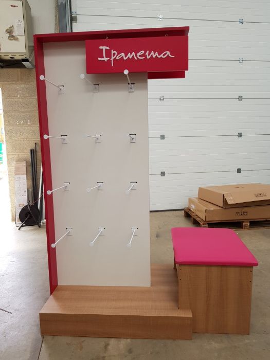 Expositor de chinelos movel novo na caixa original