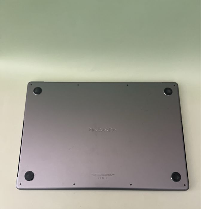 MacBook pro M1 16’