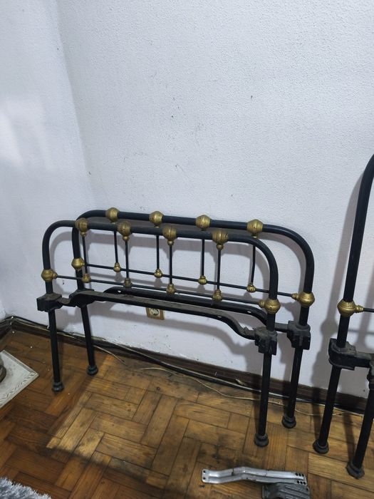 Estrutura de ferro de cama