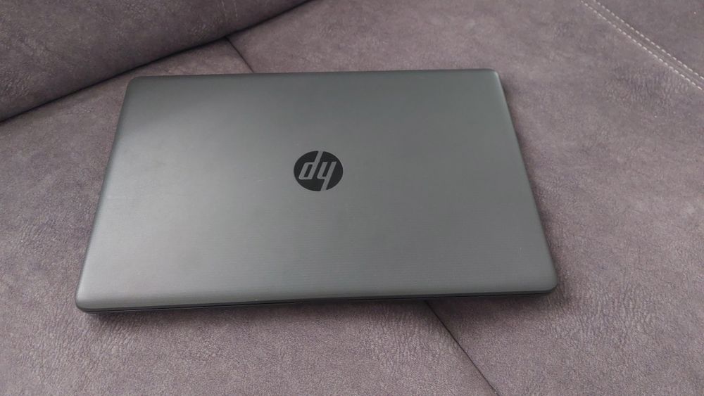 Laptop hp 255 g7
