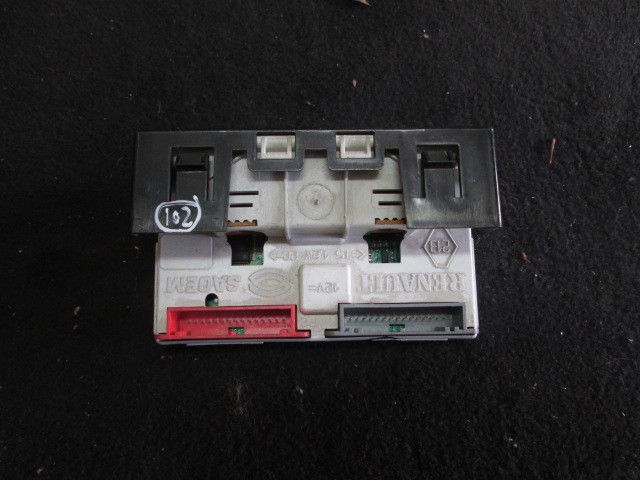 Display / ecrã de informações RENAULT Clio II (BB0/1/2_, CB0/1/2_)