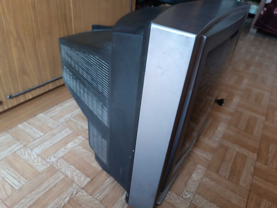 Телевизор JVC av 2135 ee
