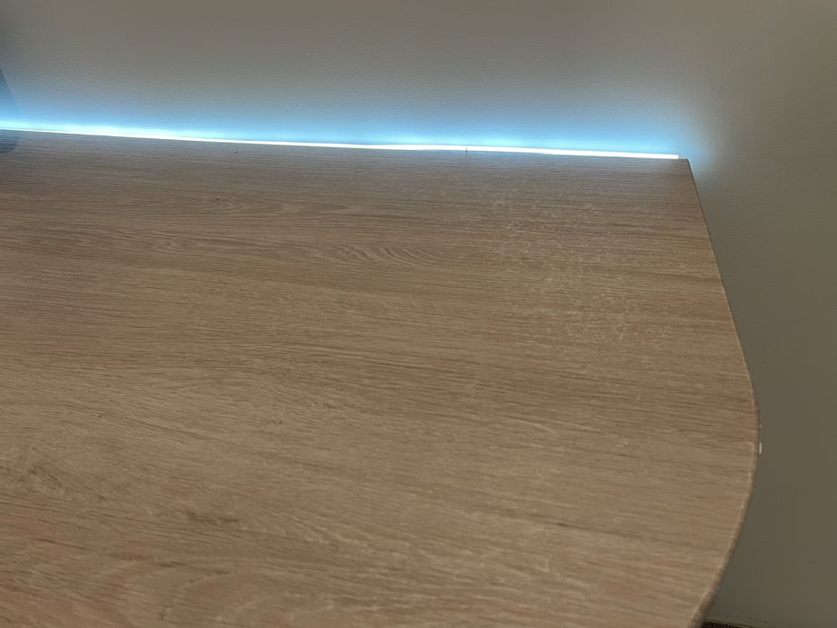 Компютерний стіл / письмовий стіл