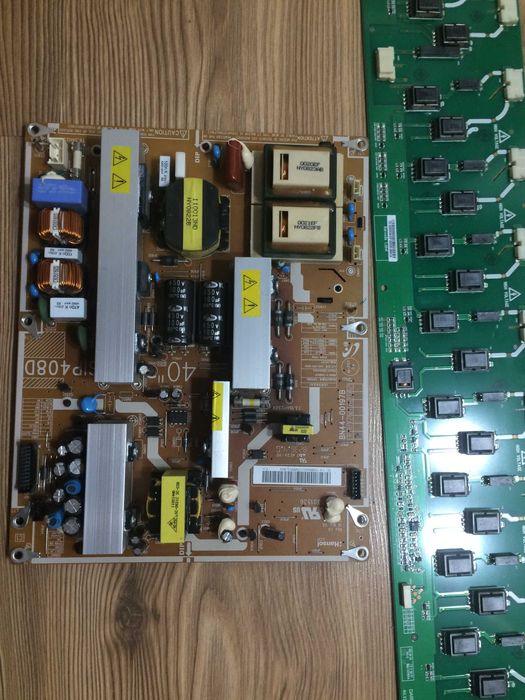 LE40A454C1XUA  .  LT-37EX17.   L55E6_AHS