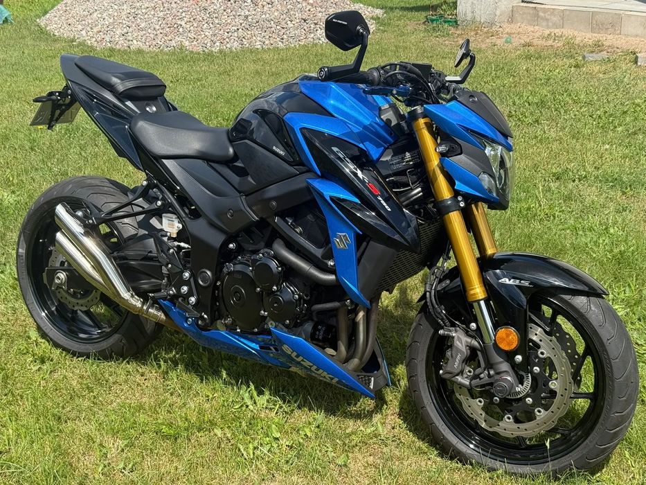 Suzuki GSX Suzuki GSX S750