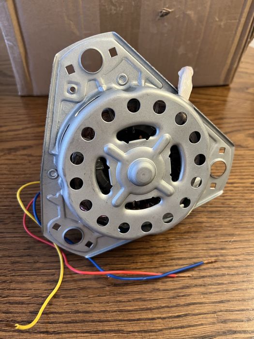 Двигун центрифуги до пральної машини