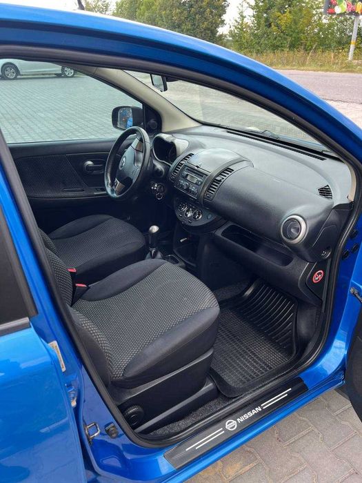 Автомобіль Nissan Note