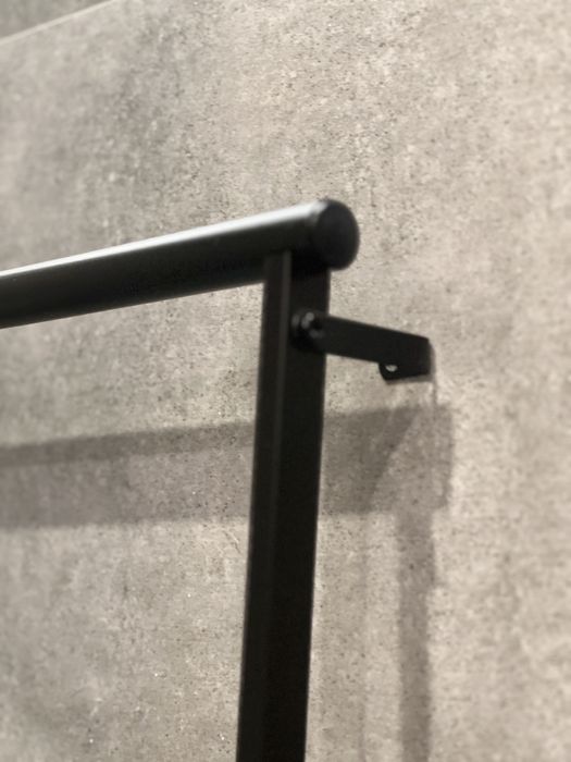 Toalheiro Preto WC