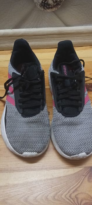 Bardzo lekkie i wygodne buty Adidas Questar Drive. Rozmiar 36 2/3.