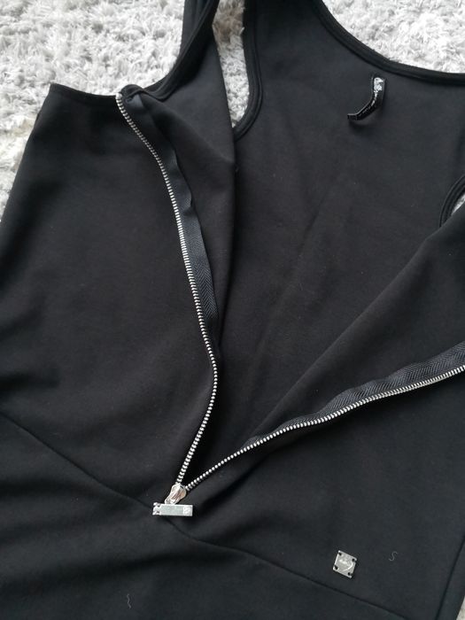 Czarna sukienka ołówkowa S