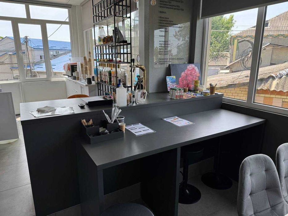 барна стійка в кафе/бар