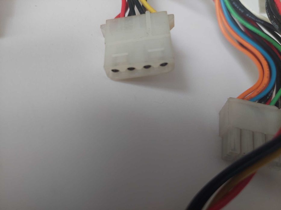 блок живлення для компьютера