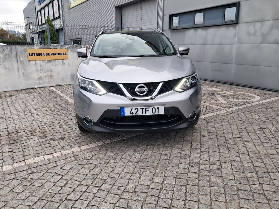 nissan qashqai 1.5dci full extras 

teto panorâmico
jantes especiais