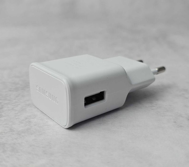 Мережевий зарядний пристрій Samsung 10-15W(9V, 1.67A) original б/в