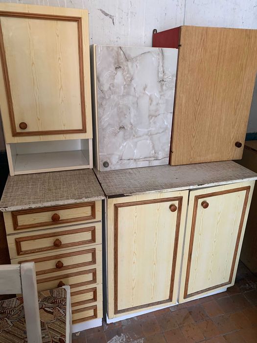 кухоный      шкафчик