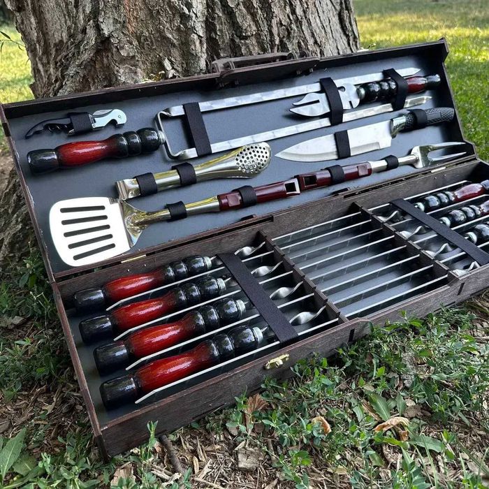 Набір шампурів,шампура,набор шампуров.Подарунок на свято набор в кейсе