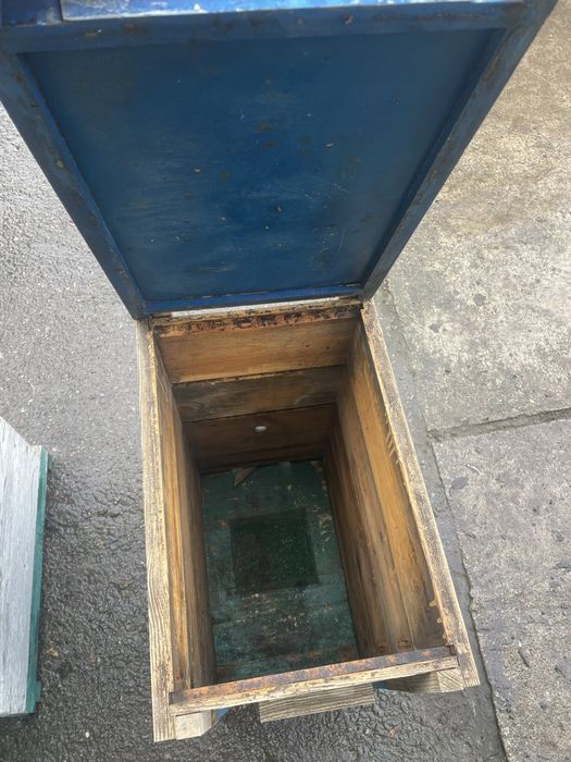 Продаю вулики 100(шт) рамки, медогонку, стіл… для пасіки