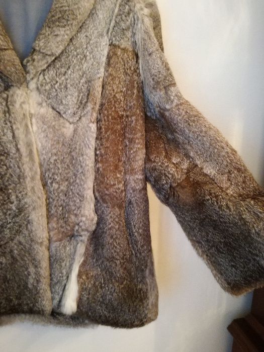 Casaco Curto em Pele de Coelho para Senhora