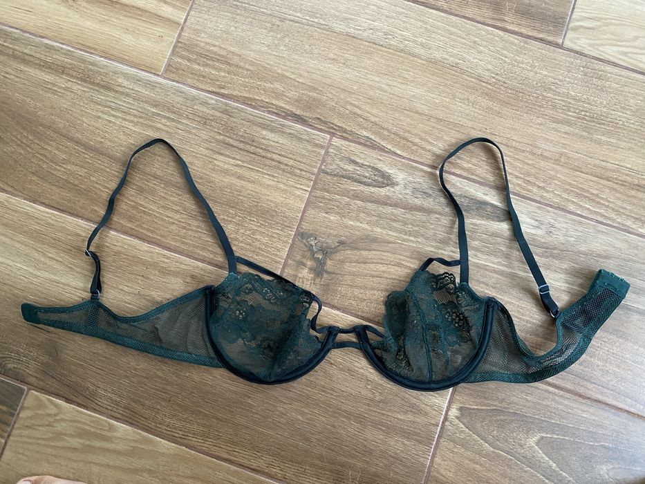 Бюстгалтер