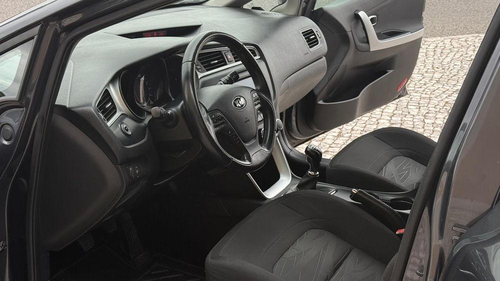 Kia Ceed SW 1.4 Crdi como novo