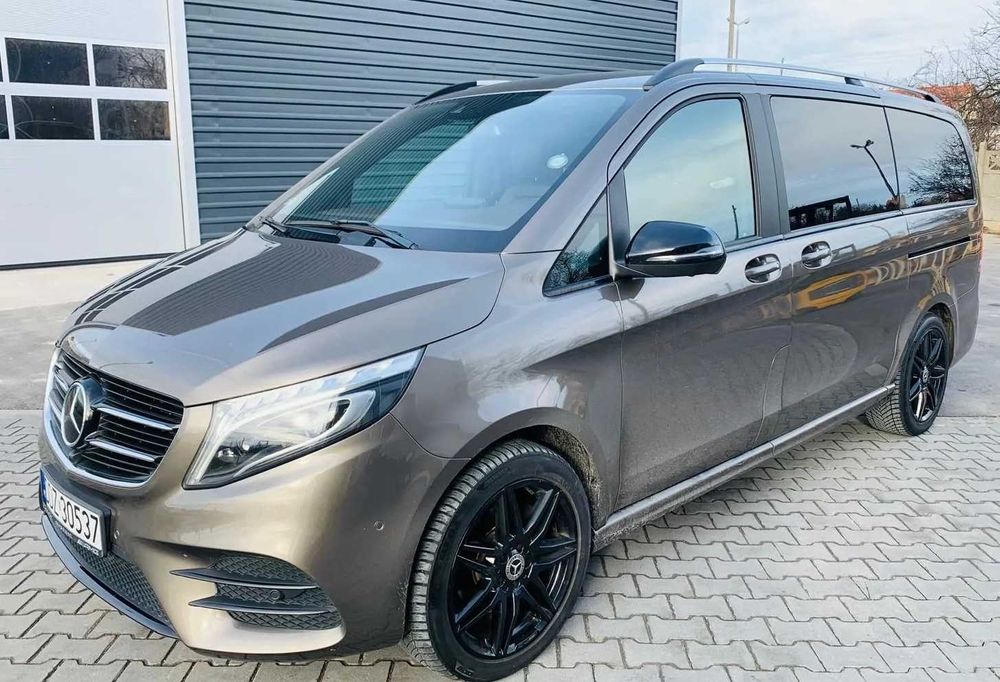 TAXI DLA BIZNESU 6 Pasażerów + kierowca
 MERCEDES-BENZ KLASA V Premium