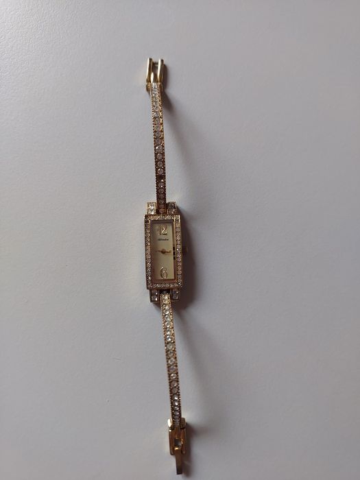 Часы наручные  из нержавеющей стали