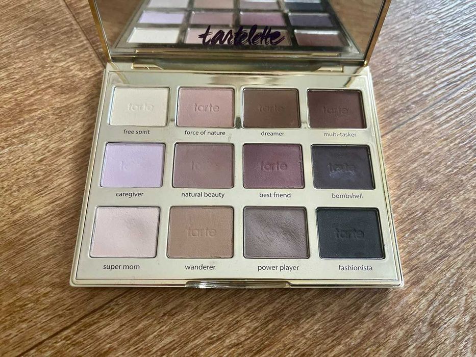 Палетка матовий тіней  Tartelette (Tarte)