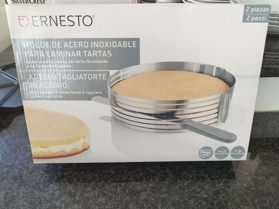 Aro ajustável para cortar bolos