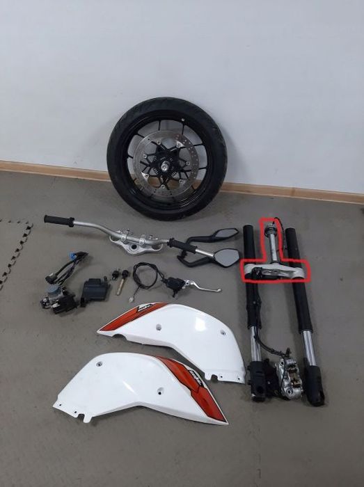 półka dolna ktm duke 690 2015r
