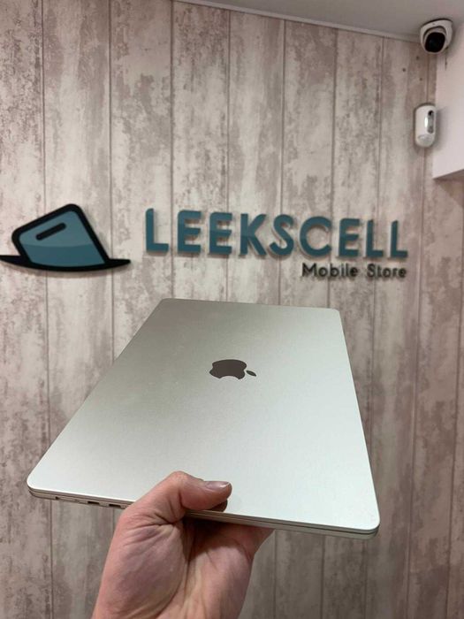 Macbook Air M4 - 15.3P - 16/512GB - LUZ DAS ESTRELAS - GARANTIA