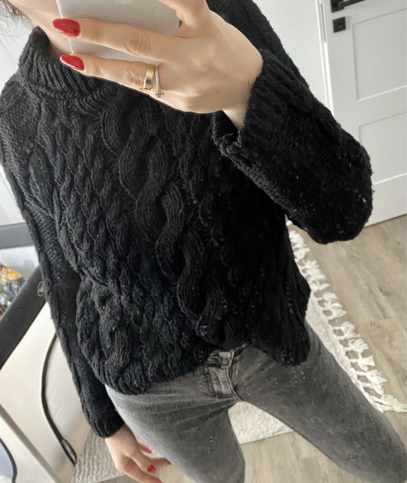 Gruby ciepły sweter stradivarius M czarny warkocz