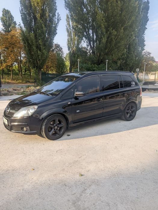 продам автомобіль Опель Зафіра б 1.9