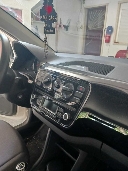Volkswagen Up! — fotografia 9
