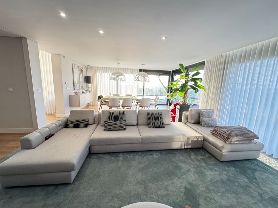 Sofá maravilhoso, com menos de 3 anos de uso.