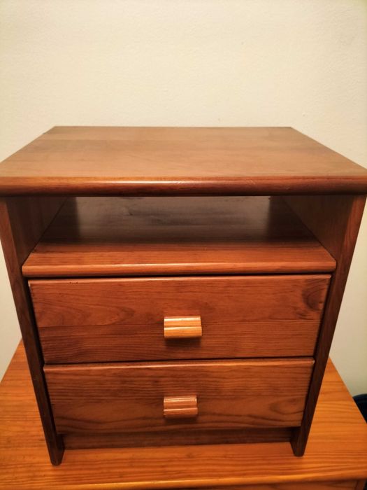 2 Cabeceiras em madeira