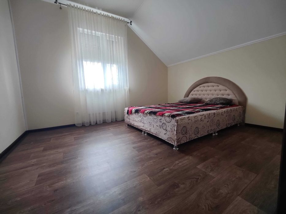 Продаж сучасного заміського будинку з виходом до річки Вільшанка!