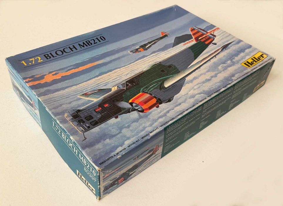 Heller_Bloch MB210. Esc. 1:72. Completo e como novo.