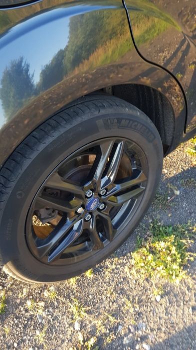Ford s max benzyna