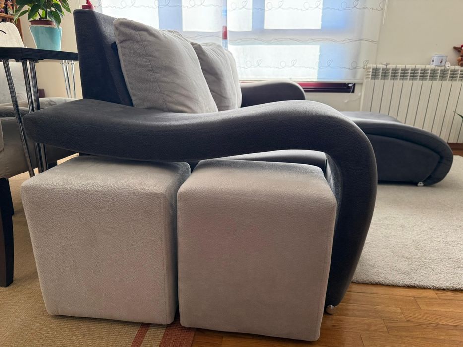 Sofá com chaise longe