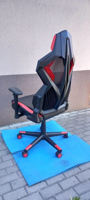 Fotel gamingowy needforspeed do biurka gabinetu do gier