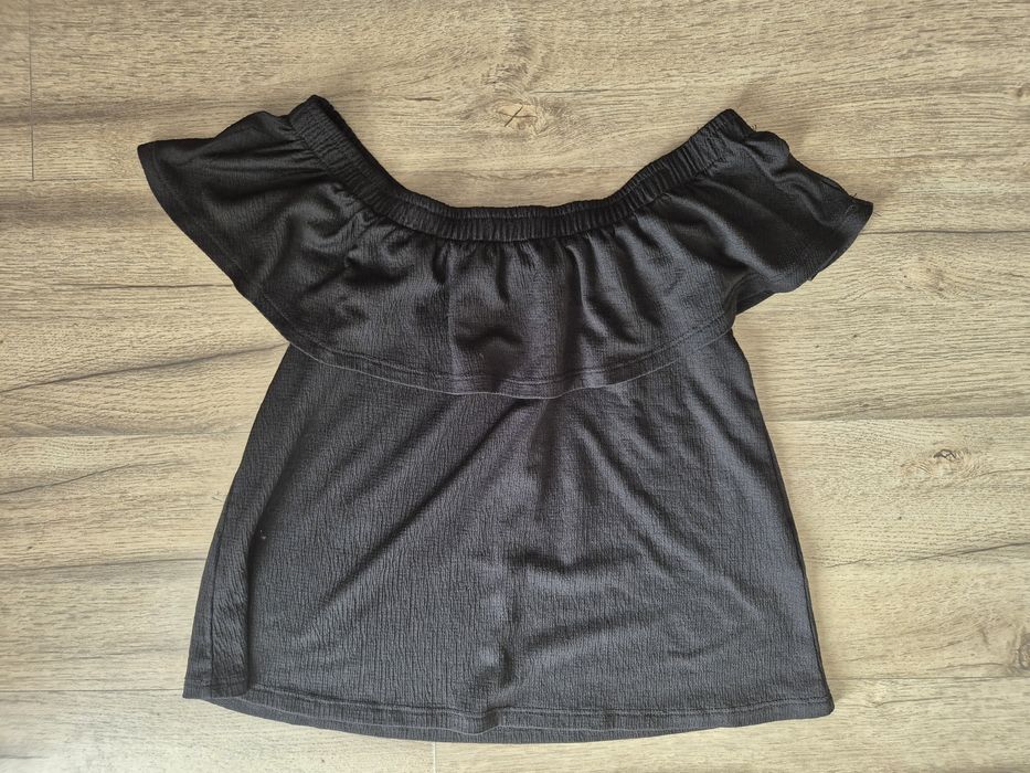 Gina tricot bluzka hiszpanka S
Stan bdb
Luźny krój